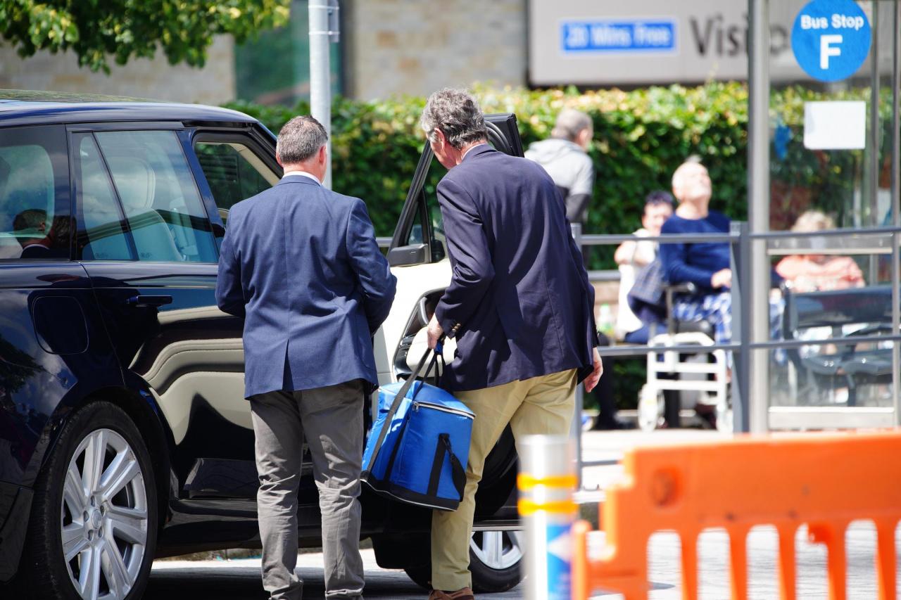 ‘Secrecy as Always’: Princess Anne’s Husband Seen Visiting Her in Hospital with Big Bag, Causing Concerns